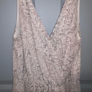 H&M Dresses - H&M V-Neck Dress H&M Dresses - H&M V-Neck Dress